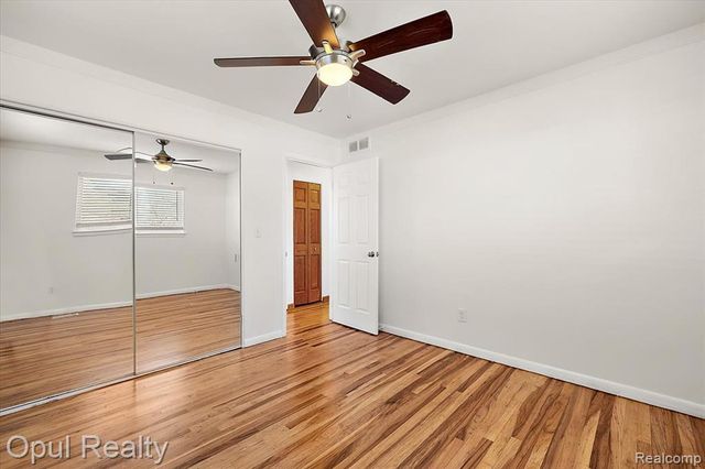 38731 Ann Arbor Trail, Livonia, MI 48150