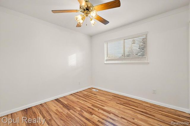 38731 Ann Arbor Trail, Livonia, MI 48150