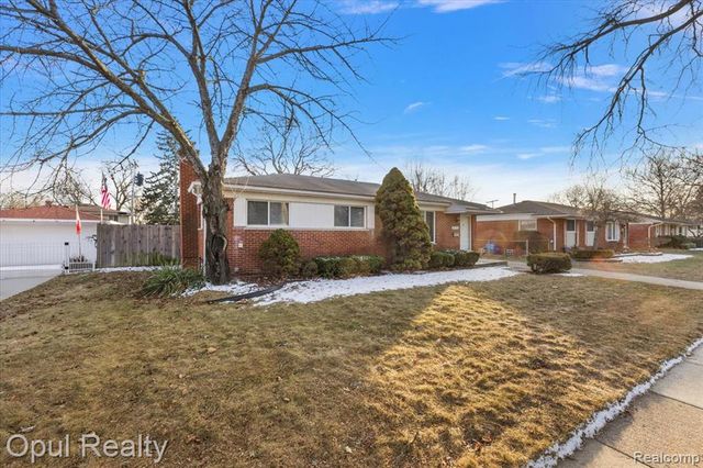 38731 Ann Arbor Trail, Livonia, MI 48150