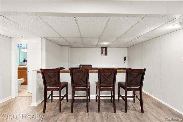 38731 Ann Arbor Trail, Livonia, MI 48150