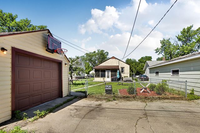 218 23rd Avenue N, Saint Cloud, MN 56303