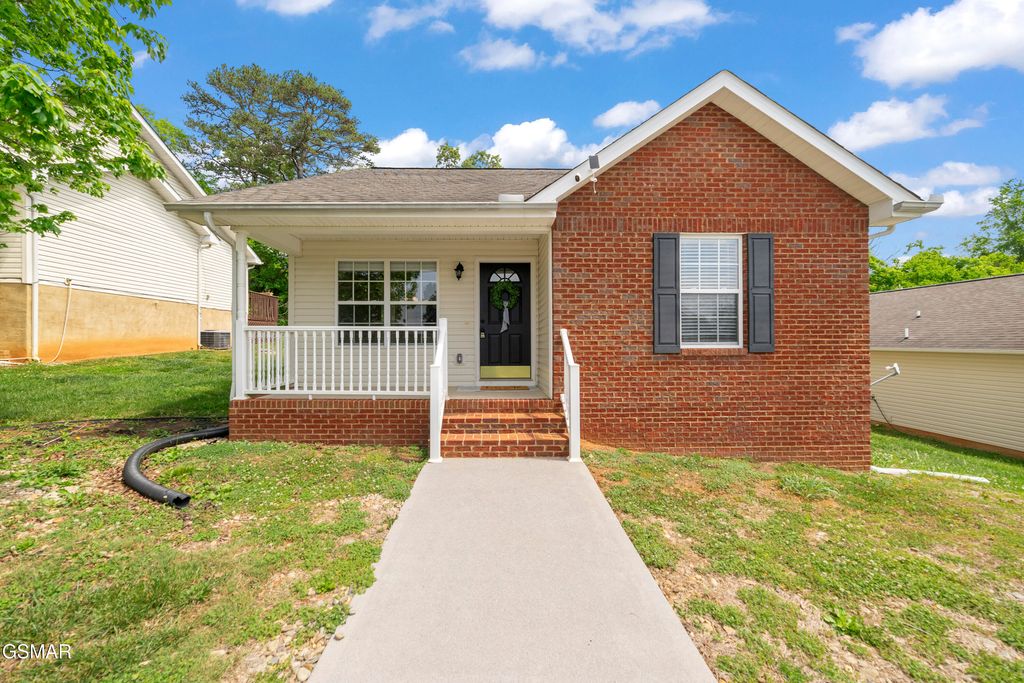 1750 Watauga Street, Sevierville, TN 37876