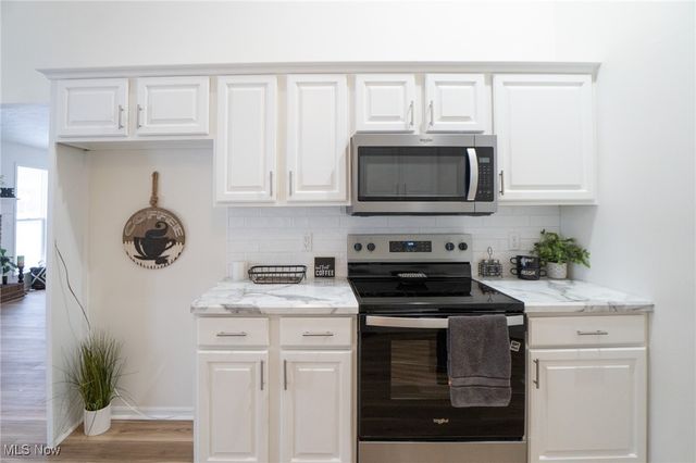 10344 Sudbury Circle NW, North Canton, OH 44720