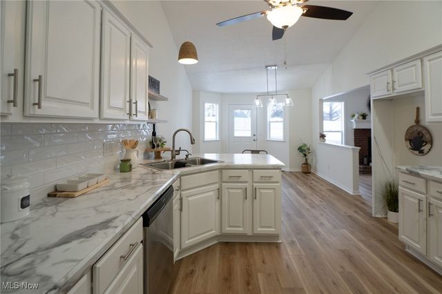 10344 Sudbury Circle NW, North Canton, OH 44720