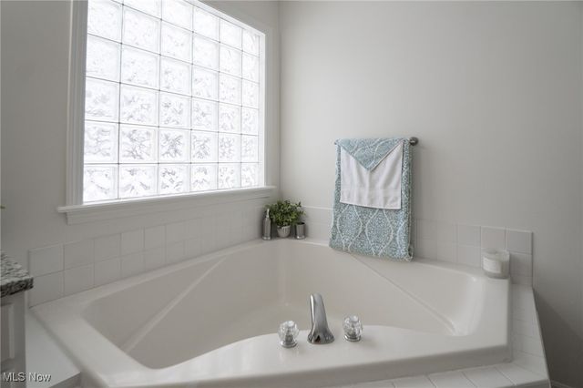 10344 Sudbury Circle NW, North Canton, OH 44720