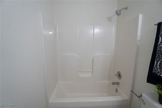 10344 Sudbury Circle NW, North Canton, OH 44720