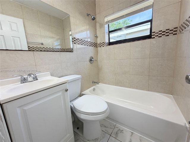 2571 NW 13th Ct 3, Fort Lauderdale, FL 33311