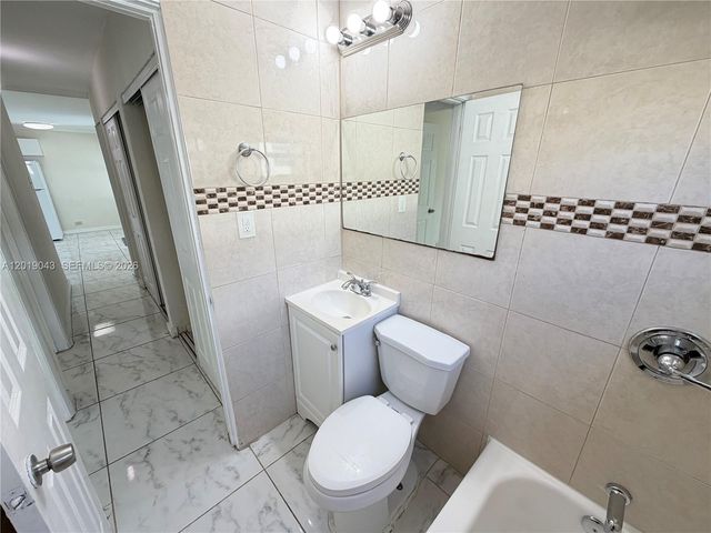 2571 NW 13th Ct 3, Fort Lauderdale, FL 33311