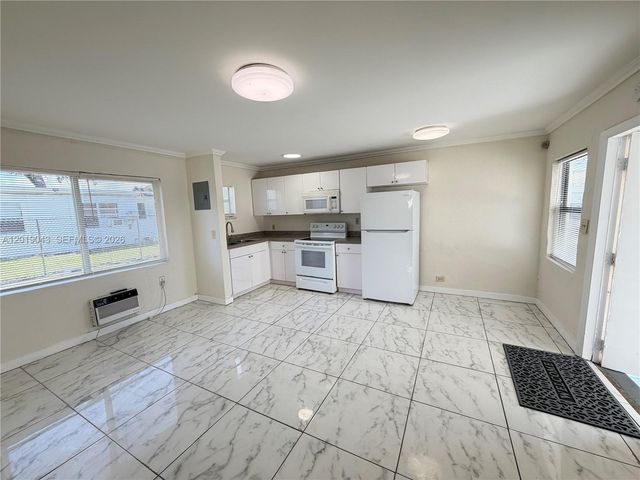 2571 NW 13th Ct 3, Fort Lauderdale, FL 33311