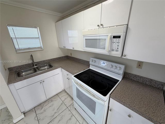 2571 NW 13th Ct 3, Fort Lauderdale, FL 33311