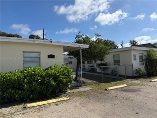 2571 NW 13th Ct 3, Fort Lauderdale, FL 33311