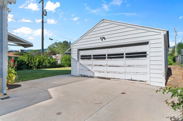 397 S 425 W, Bountiful, UT 84010
