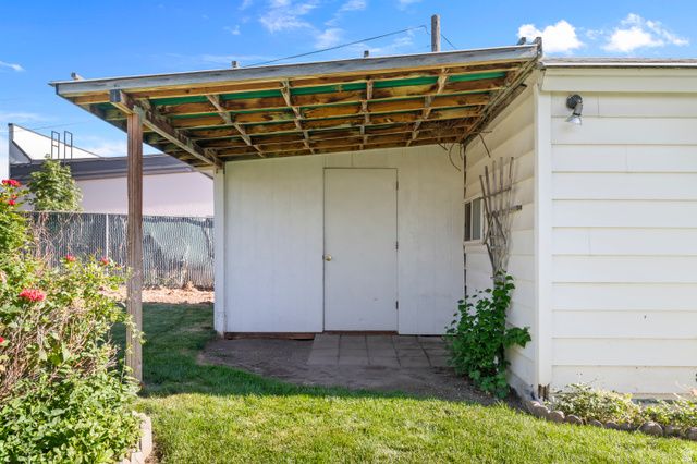 397 S 425 W, Bountiful, UT 84010