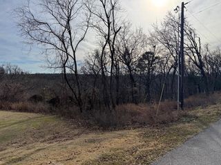 7 S Hills Loop, Holiday Island, AR 72631