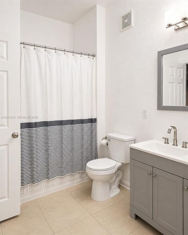 3314 Robert Trent Jones Drive 10401, Orlando, FL 32835
