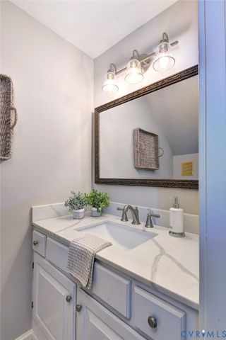 6454 Carmines Island Ln, Gloucester, VA 23072