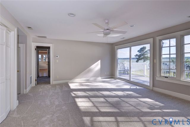 6454 Carmines Island Ln, Gloucester, VA 23072