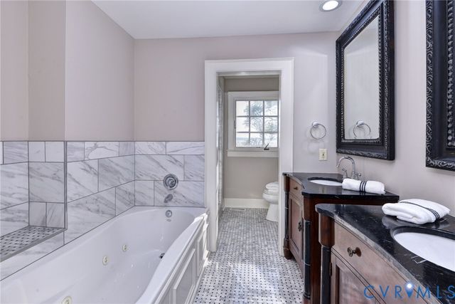 6454 Carmines Island Ln, Gloucester, VA 23072