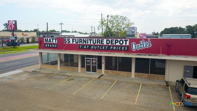 701 E Rio Grande Street, Victoria, TX 77901