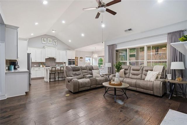 1815 Nestledown Drive, Cumming, GA 30040