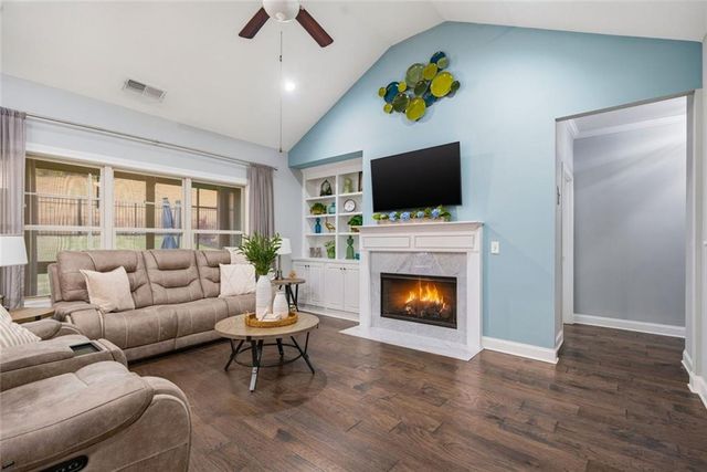 1815 Nestledown Drive, Cumming, GA 30040