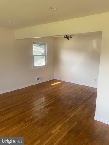 6215 AUTH RD, Suitland, MD 20746