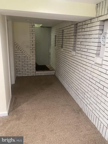 6215 AUTH RD, Suitland, MD 20746