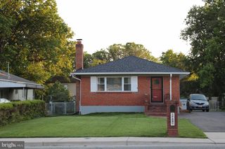 6215 AUTH RD, Suitland, MD 20746