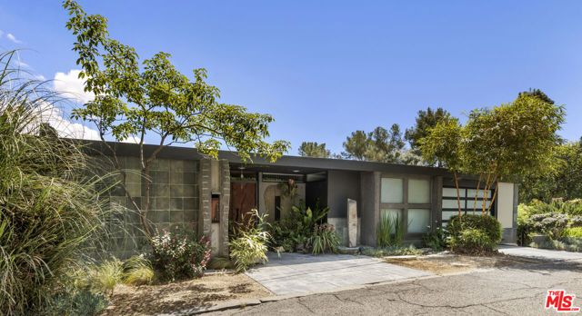 6190 Temple Hill Drive, Los Angeles, CA 90068