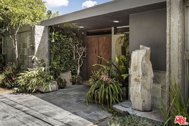 6190 Temple Hill Drive, Los Angeles, CA 90068