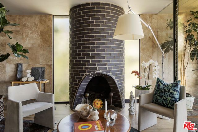 6190 Temple Hill Drive, Los Angeles, CA 90068