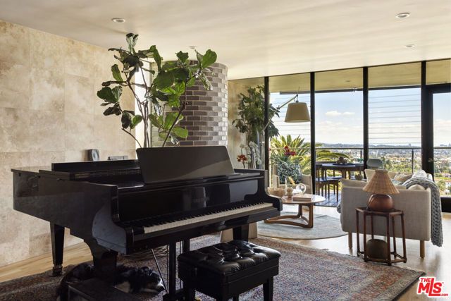 6190 Temple Hill Drive, Los Angeles, CA 90068