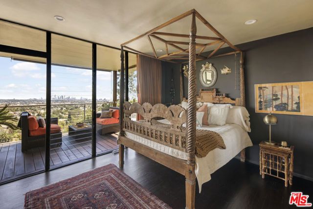 6190 Temple Hill Drive, Los Angeles, CA 90068