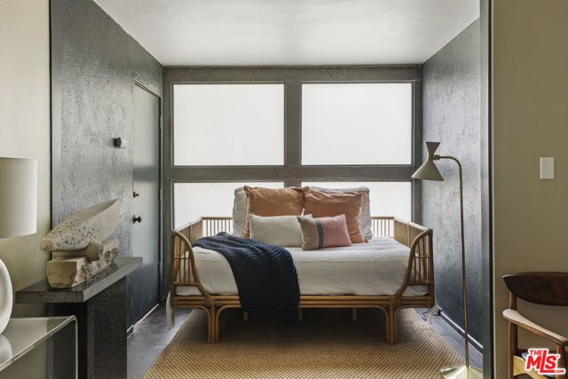 6190 Temple Hill Drive, Los Angeles, CA 90068