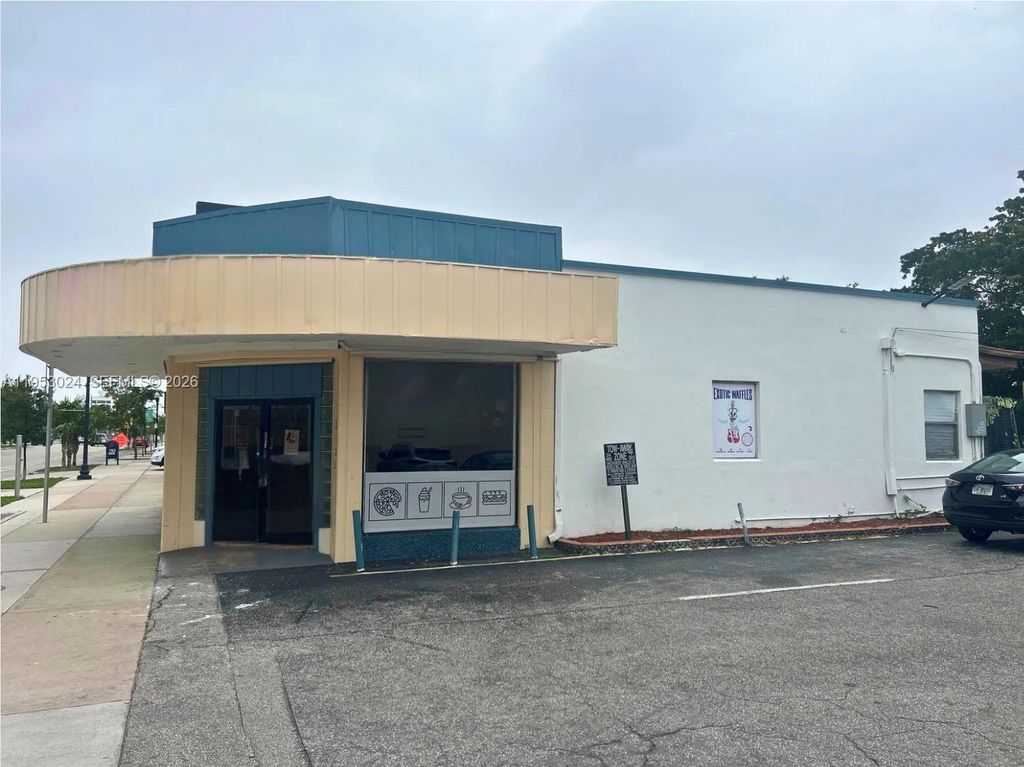 2125 Hollywood Blvd, Hollywood, FL 33020