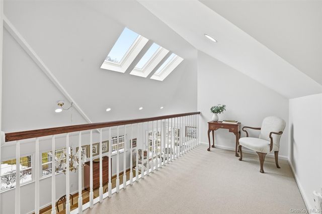 12 Brook Hills Circle, White Plains, NY 10605
