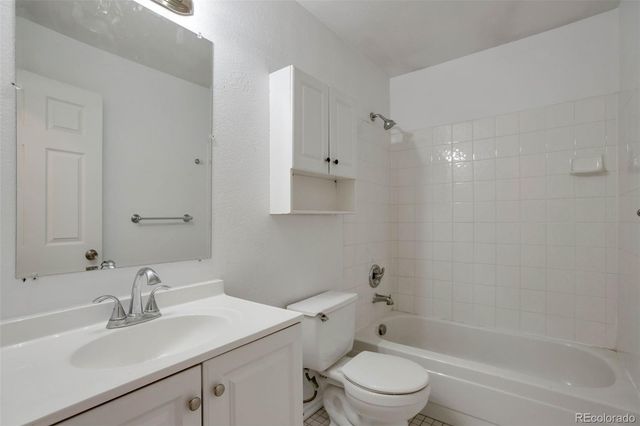 4437 Durham Court, Denver, CO 80239