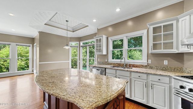 9319 Springbrooke Cir, Louisville, KY 40241