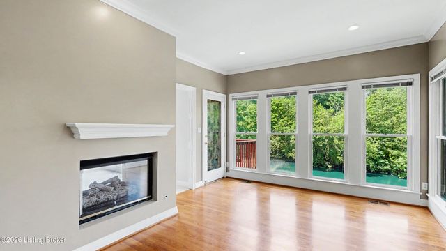9319 Springbrooke Cir, Louisville, KY 40241