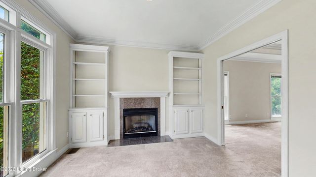 9319 Springbrooke Cir, Louisville, KY 40241