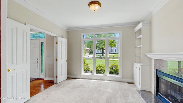 9319 Springbrooke Cir, Louisville, KY 40241