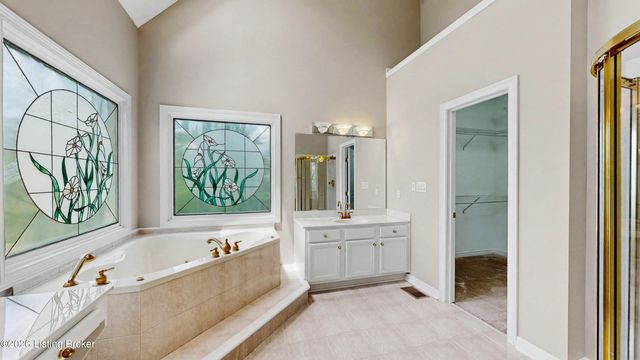 9319 Springbrooke Cir, Louisville, KY 40241