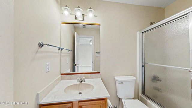 9319 Springbrooke Cir, Louisville, KY 40241