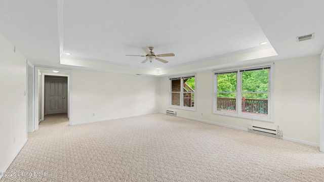 9319 Springbrooke Cir, Louisville, KY 40241