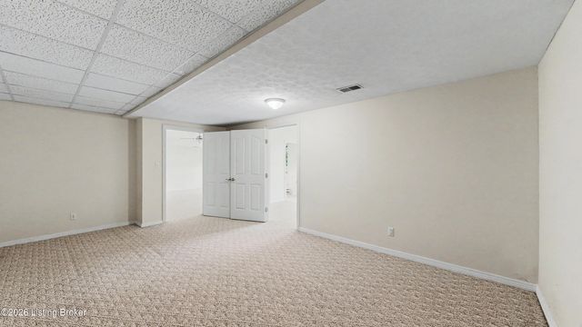 9319 Springbrooke Cir, Louisville, KY 40241