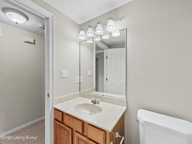 9319 Springbrooke Cir, Louisville, KY 40241
