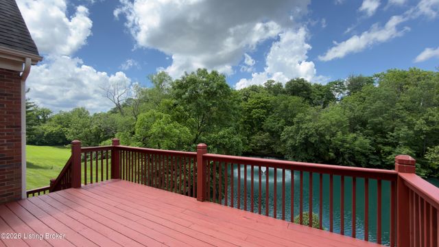 9319 Springbrooke Cir, Louisville, KY 40241