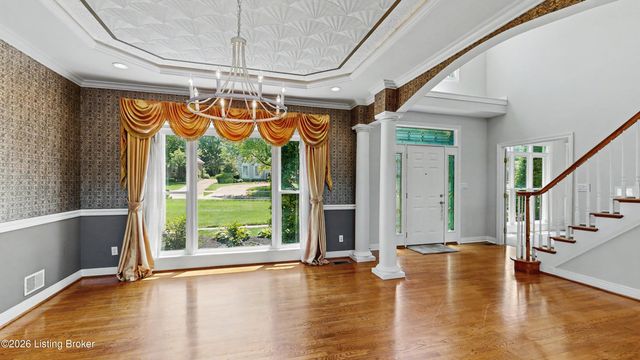 9319 Springbrooke Cir, Louisville, KY 40241