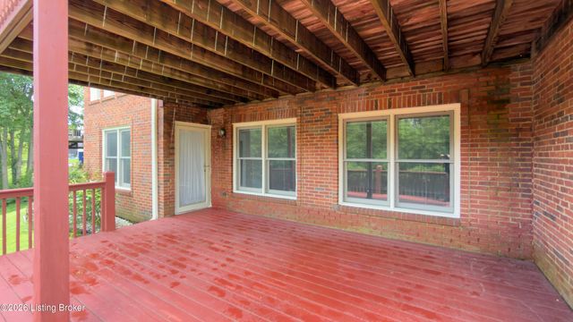 9319 Springbrooke Cir, Louisville, KY 40241