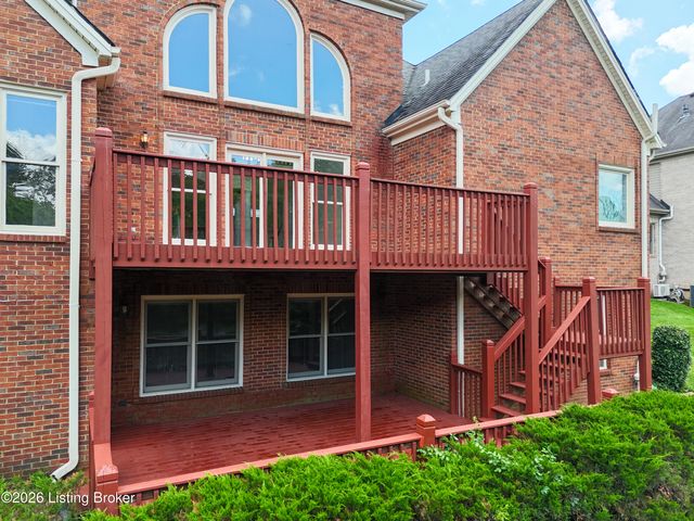 9319 Springbrooke Cir, Louisville, KY 40241